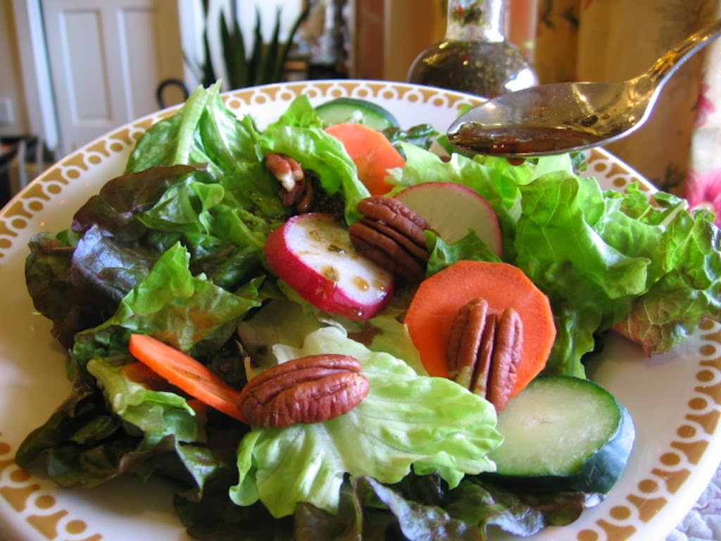 Date Syrup Salad Dressing