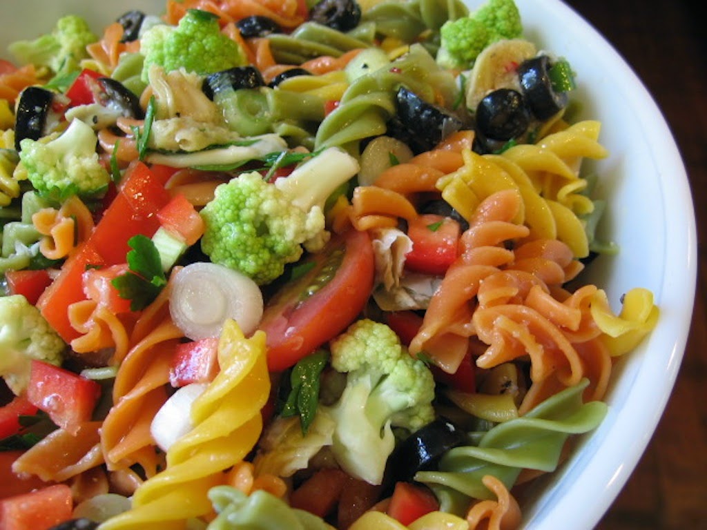 Zesty Vegetarian Pasta Salad